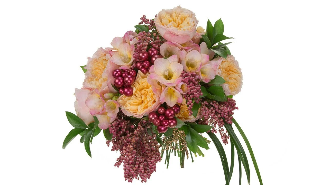 video of DIY fragrant garden rose bouquet from the Floral Design Institute